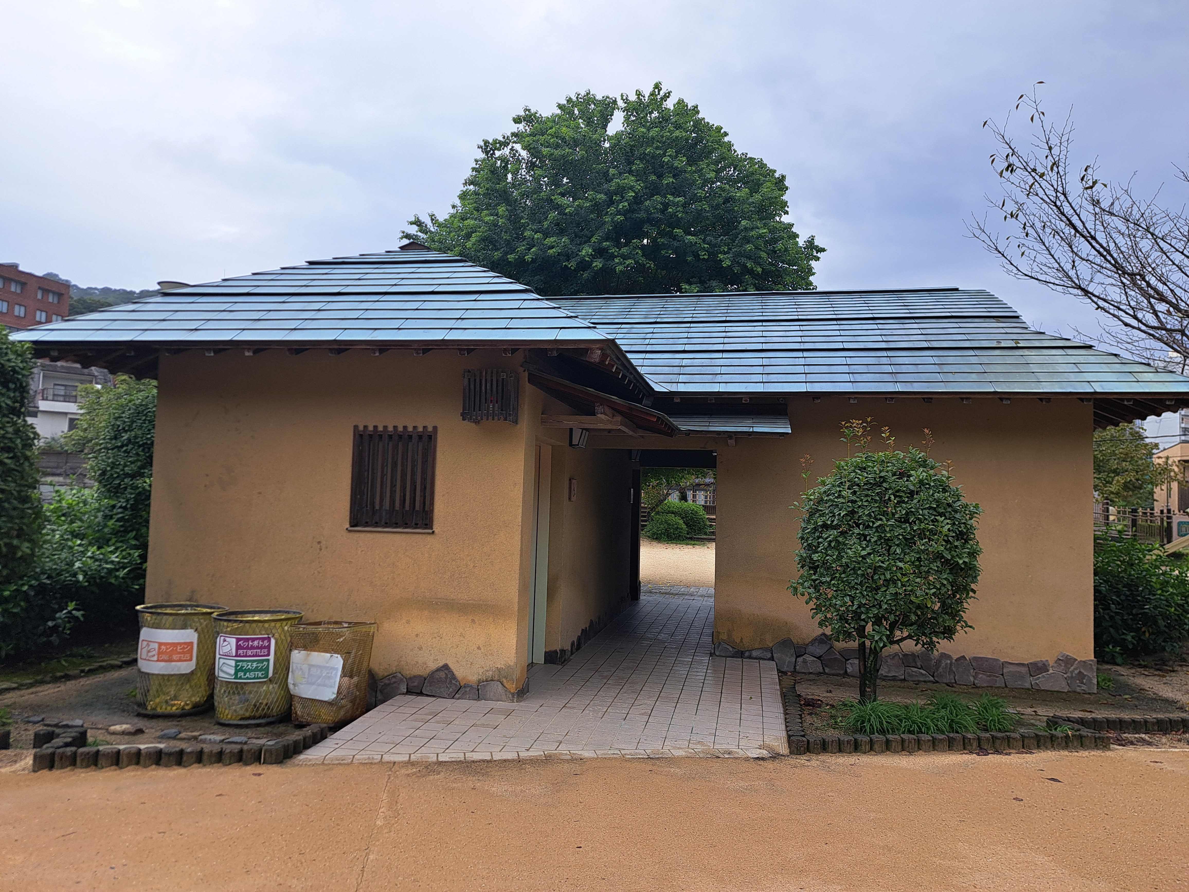 道後公園(遊具広場)公衆トイレ
